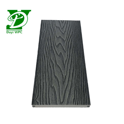 Moderni pavimenti compositi in legno e plastica resistenti