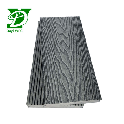 Moderni pavimenti compositi in legno e plastica resistenti