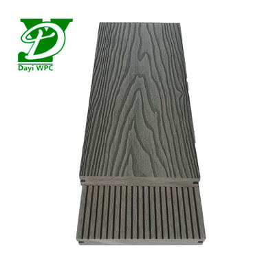 Pavimenti in WPC impermeabili in stile moderno