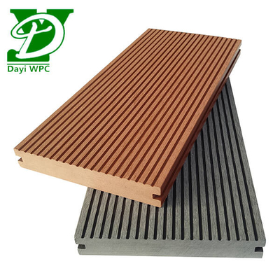 Moderni pavimenti compositi a grano di legno impermeabili