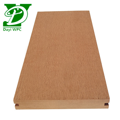 Moderni pavimenti compositi a grano di legno impermeabili