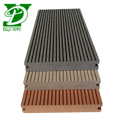 Moderni pavimenti compositi a grano di legno impermeabili