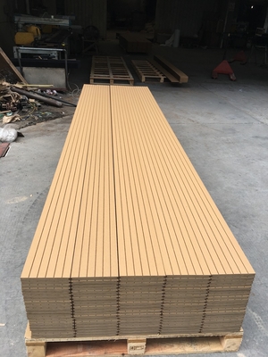 Pavimenti compositi in legno e plastica, impermeabili