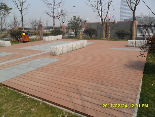 Difficile rivestimento in WPC composito per progetti esterni moderni resistenza alle crepe