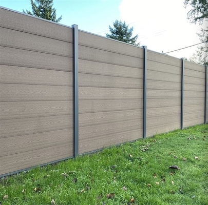 Moderno WPC Composite Eco Friendly WPC Garden Fence Estrussione stampaggio