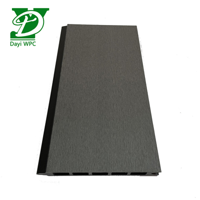 Recinzioni composite WPC resistenti alle intemperie per ringhiere esterne sostenibili
