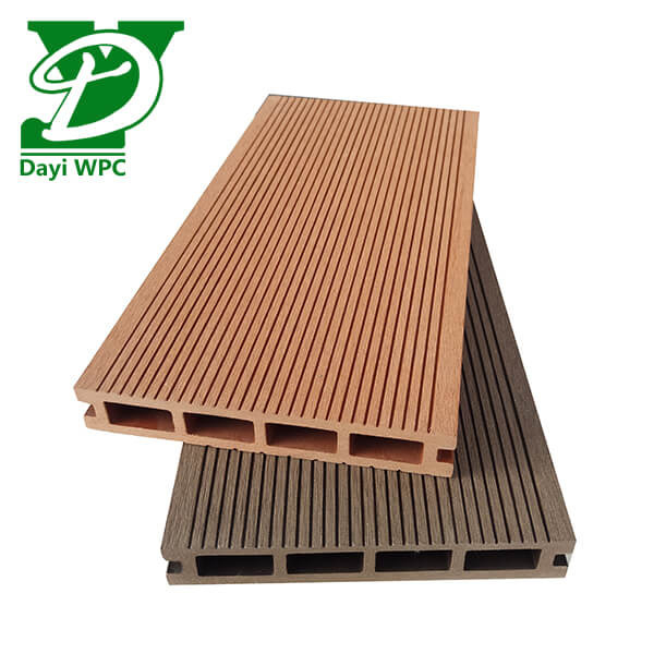 Pavimenti in WPC resistenti all'usura per spazi esterni moderni